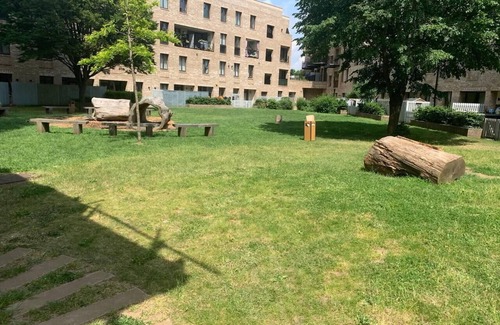 Notting Dale Apartment | Stunning 2-Bed Apt & balcony in Notting Hill