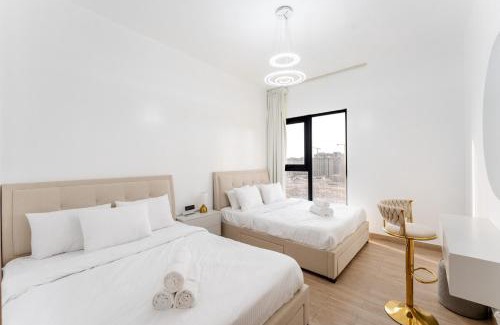 Al Khan Apartment | Stunning 2 Bed in Cyan Beach Residence