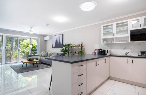 Buderim House | Stunning 2-Bed Unit with a Charming Courtyard