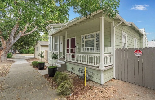 Downtown Sacramento House | Stunning 2-bedroom, 2-bathroom unit in amazing location in Sacramento