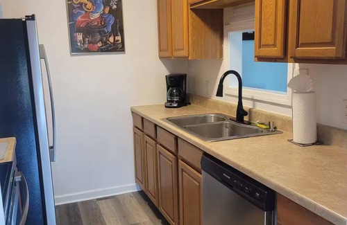 Slidell Apartment | Stunning 2-Bedroom Apartment with Modern Elegance