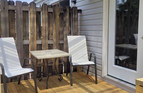 Slidell Apartment | Stunning 2-Bedroom Apartment with Modern Elegance