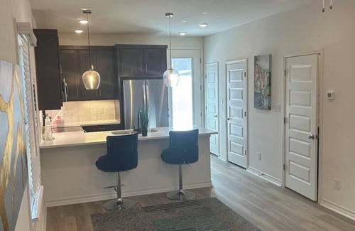 Denver Heights Apartment | Stunning - 2 Bedroom 1.5 Bathroom furnished Apartment With Great Amenities