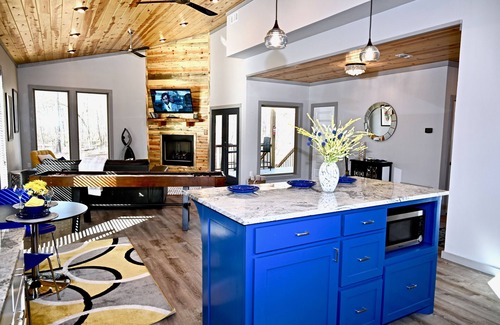 Broken Bow Cabin | Stunning 24 Karat Cabin in Broken Bow - Hochatown!