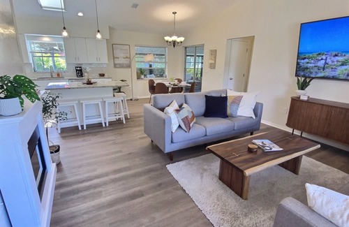 Venice Gardens House | Stunning 2Br/2Ba Pool Home Near Beaches