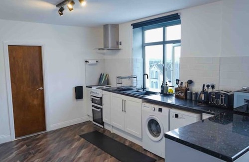 Leeds Apartment | Stunning 2BR 2BH City Centre Apt