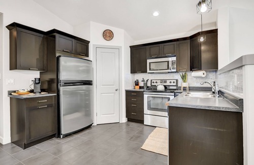 Grande Prairie House | Stunning 3 bed/2 bath in GP!