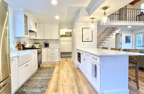 Frontenac House | Stunning 3 bed/3bath Renovated Cabin on Lake Pepin