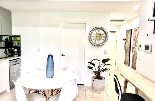 Parramatta Apartment | Stunning 3 bed apartment in Parramatta, Sydney