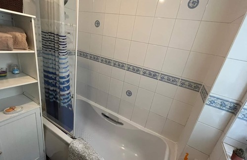 Fairfield Apartment | Stunning 3-Bed Apartment in Croydon