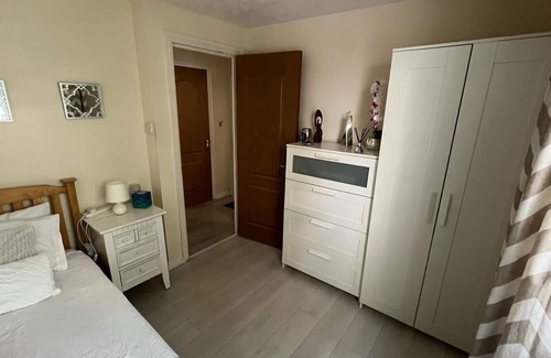 Fairfield Apartment | Stunning 3-Bed Apartment in Croydon