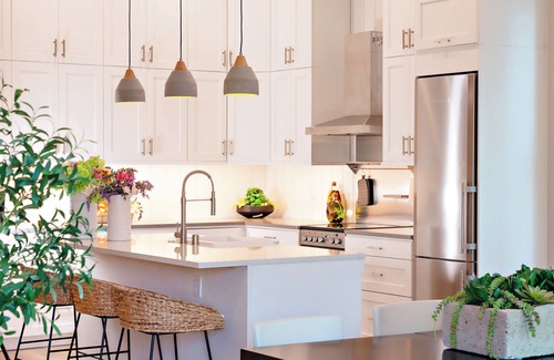 Downtown Berkeley Condo | Stunning 3 bedroom flat in charming Berkeley Victorian with AC, WiFi. Enjoy!