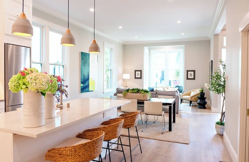 Downtown Berkeley Condo | Stunning 3 bedroom flat in charming Berkeley Victorian with AC, WiFi. Enjoy!