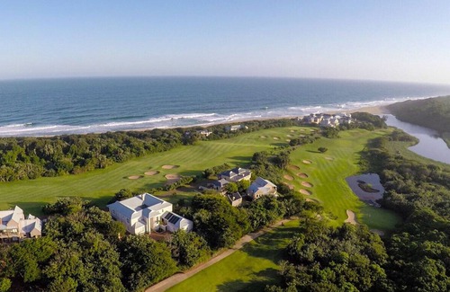Prince's Grant Golf Estate Apartment | Stunning 3 bedroom self catering apartment with private beach on a Golf Estate.