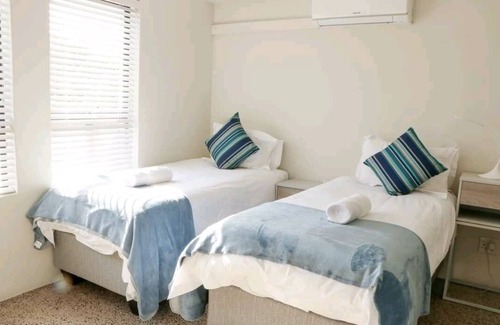 Prince's Grant Golf Estate Apartment | Stunning 3 bedroom self catering apartment with private beach on a Golf Estate.