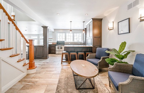 Niagara-on-the-Lake House | Stunning 3 Bedroom Home Niagara-on-the-Lake - mins to Town/Wineries