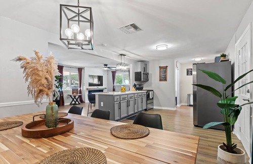 Riverview House | Stunning 4/2 Ranch Style Home near Tampa Bay