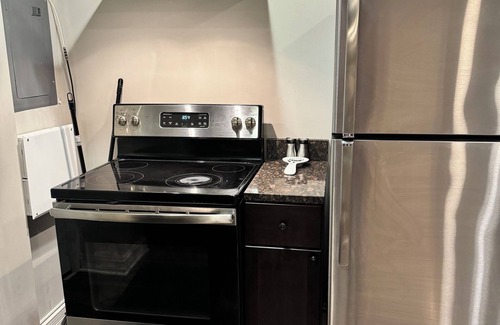 Irving Park House | Stunning 4-Bed 4-Bath Home - Prime Location OHare & Downtown <25-min, Free PRKNG