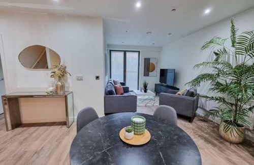 Northern Quarter House | Stunning 4-bedroom Townhouse with Free Parking