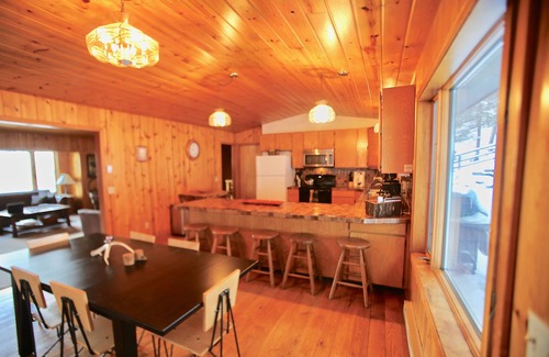 Jackson House | Stunning 4BR, 3BT - Available for 7+ nights upon approval.
