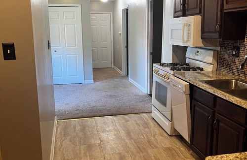 Mount Clemens House | Stunning 4BR Ranch-Style Home with Modern.