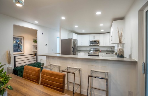Murray House | Stunning 5 Bedroom Home Near Utah's Adventures!