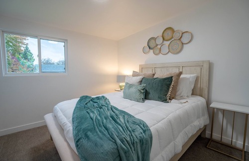 Murray House | Stunning 5 Bedroom Home Near Utah's Adventures!