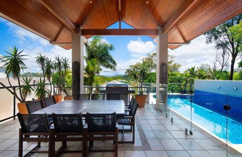 Tugun House | Stunning 5-Bedroom Oceanview Retreat in Tugun