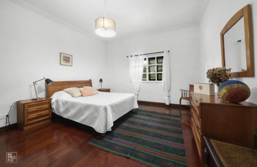 Palmela Villa | Stunning 5-Bedroom Villa with Pool by Hostlovers