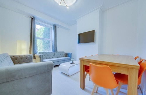 Sheffield House | Stunning 6BR for Leisure or Work