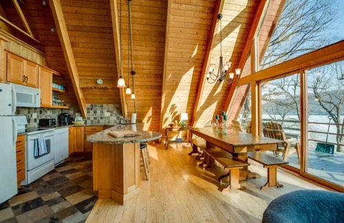Poynette Cottage | Stunning A-frame on Lake WI