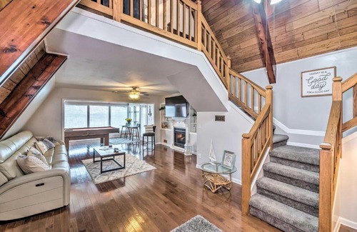 Etoile House | Stunning A-Frame Retreat with Spacious Deck!