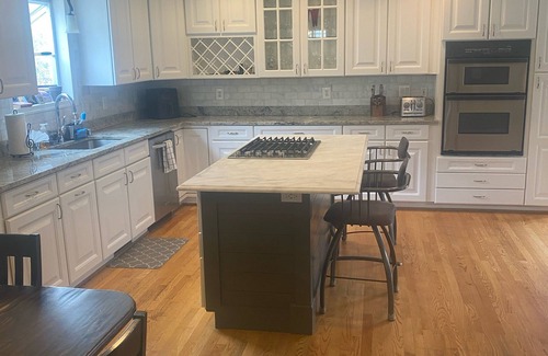 Annapolis House | Stunning Annapolis Home! Across from the library, walk to Naval Graduation