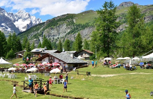 Antey-Saint-Andre Apartment | Stunning Apartment in Antey-Saint-André near Ski Lift