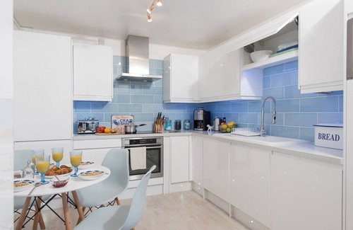 Sennen Cove Apartment | Stunning apartment with panoramic views over Sennen Coven