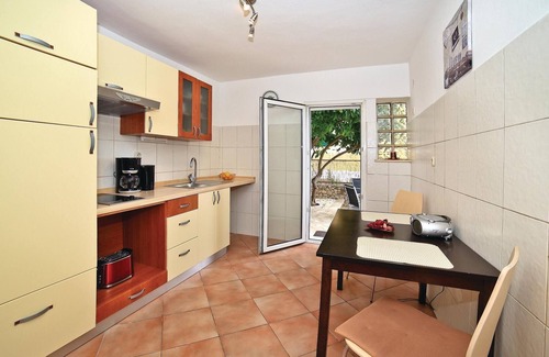 Businci Apartment | Stunning apartment in Okrug Gornji