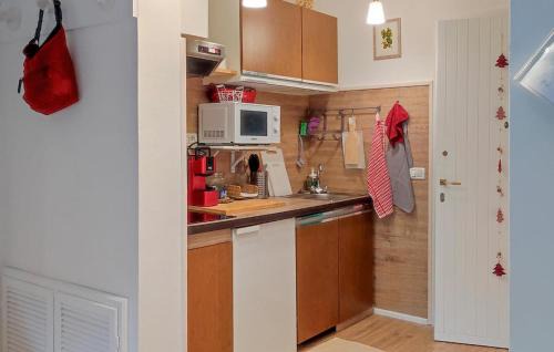Fiumalbo Apartment | Stunning Apartment In Fiumalbo With Wifi