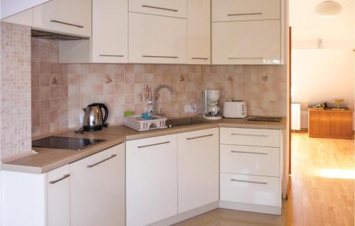 Stogi Apartment | Stunning Apartment In Gdansk Stogi