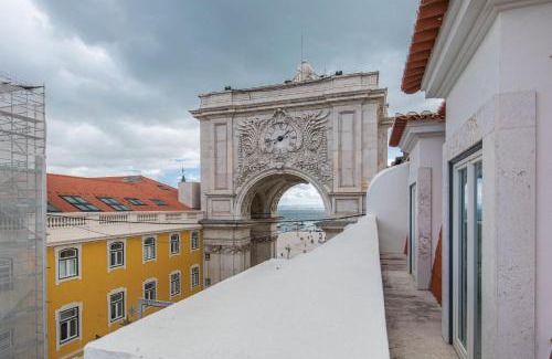 Santa Maria Maior Apartment | Stunning Apartment in Heart of Lisbon by LovelyStay