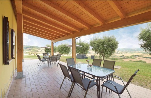 Montefelcino Apartment | Stunning apartment in Montefelcino with 2 Bedrooms