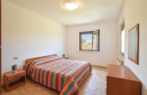 Montefelcino Apartment | Stunning apartment in Montefelcino with 2 Bedrooms