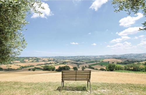 Montefelcino Apartment | Stunning apartment in Montefelcino with 2 Bedrooms