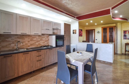 Limbadi Apartment | Stunning apartment in Limbadi with WiFi
