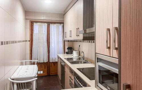 Montalban Apartment | Stunning Apartment In Montalbán