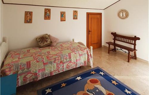 Penne Apartment | Stunning Apartment In Penne With Wifi