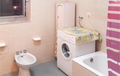 Penne Apartment | Stunning Apartment In Penne With Wifi