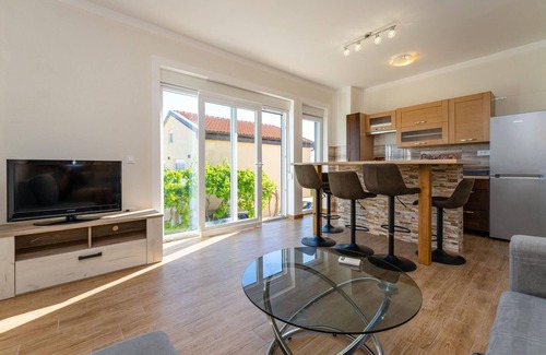 Rtina Apartment | Stunning apartment in Rtina with WiFi