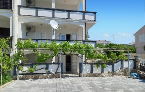 Rtina Apartment | Stunning Apartment In Rtina