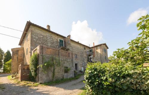 Ville di Corsano Apartment | Stunning Apartment In Ville Di Corsano
