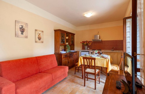 Apecchio Apartment | Stunning apartment in Apecchio PU